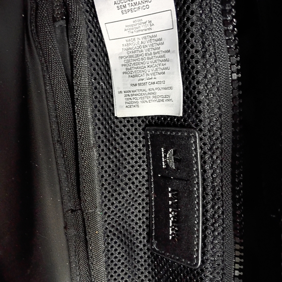 Black PARK Crossbody Bag - Picture 2 of 6